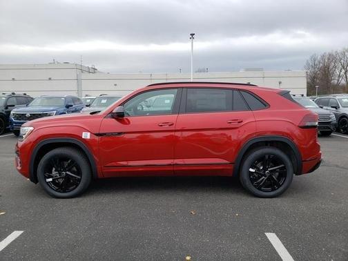 2025 Volkswagen Atlas Cross Sport 2.0T SEL R-Line Black
