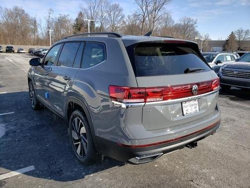 2025 Volkswagen Atlas 2.0T SE