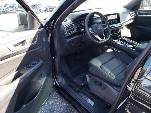 2025 Volkswagen Atlas Cross Sport 2.0T SEL