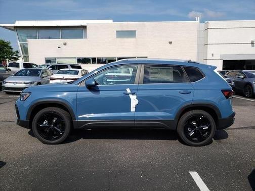 2025 Volkswagen Taos 1.5T SEL