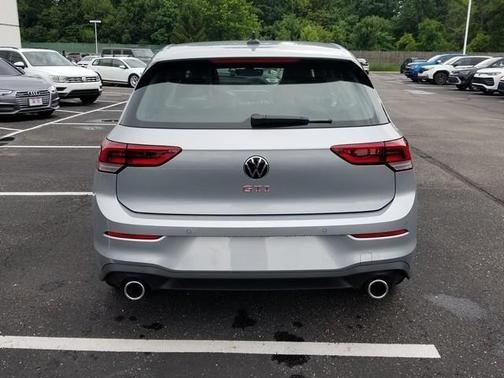 2025 Volkswagen Golf GTI 2.0T SE