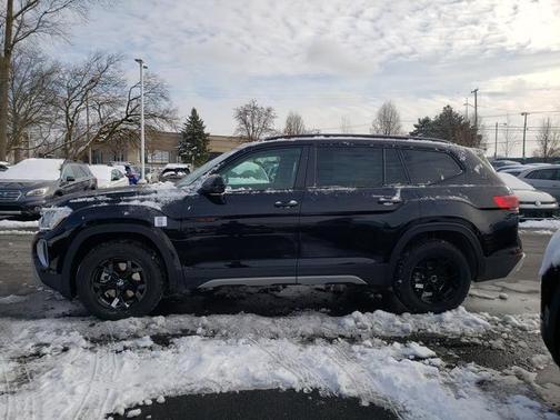 2026 Volkswagen Atlas PEAK EDITION