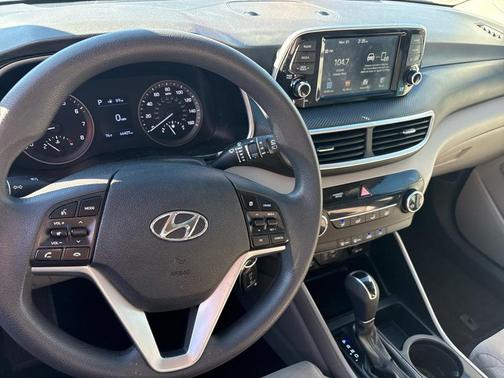 2020 Hyundai TUCSON SE