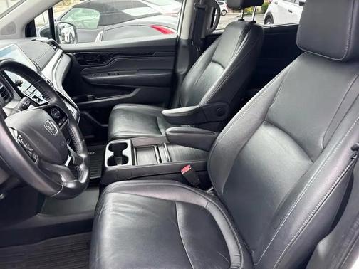 Platinum White Pearl 2021 Honda Odyssey Touring