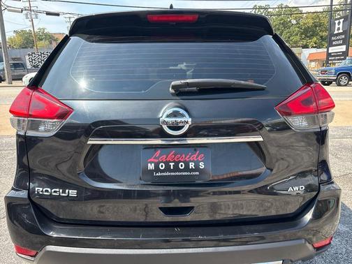 2017 Nissan Rogue S