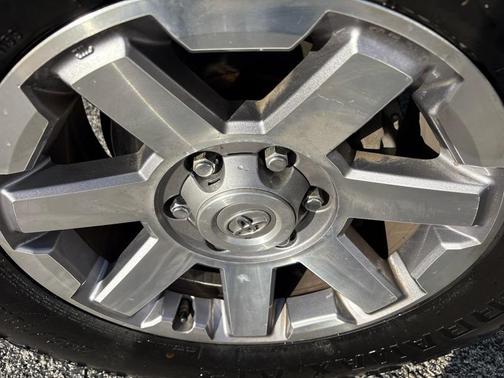 2014 Toyota FJ Cruiser Base