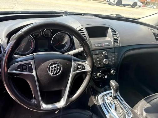 2012 Buick Regal Premium 1
