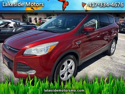 Burgundy 2014 Ford Escape SE