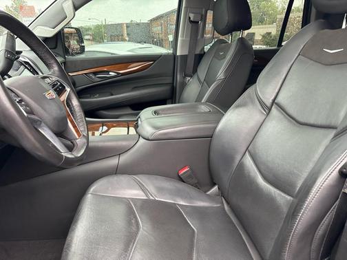 2020 Cadillac Escalade Premium Luxury