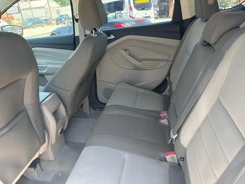 White 2014 Ford Escape SE