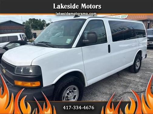 Summit White 2021 Chevrolet Express 2500 LT