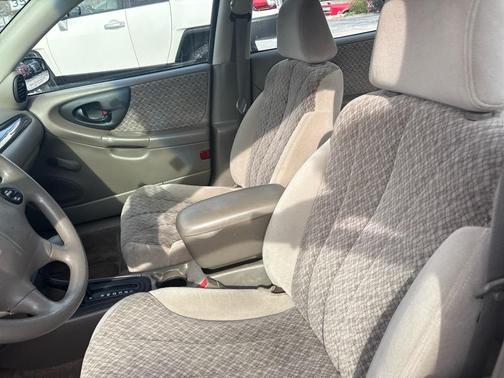 2000 Chevrolet Malibu Base