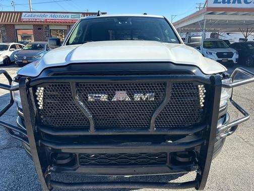 2020 RAM 2500 Tradesman Crew Cab 4X4 6'4' Box