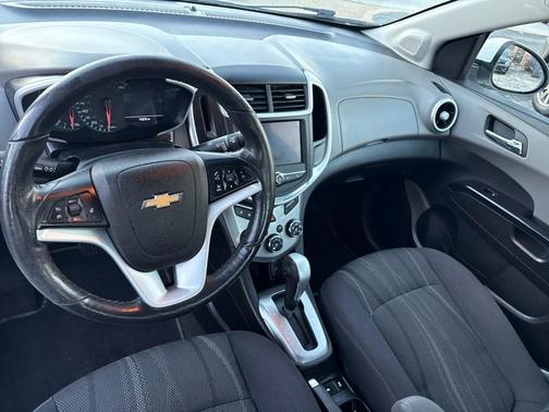 2020 Chevrolet Sonic FWD Sedan LT