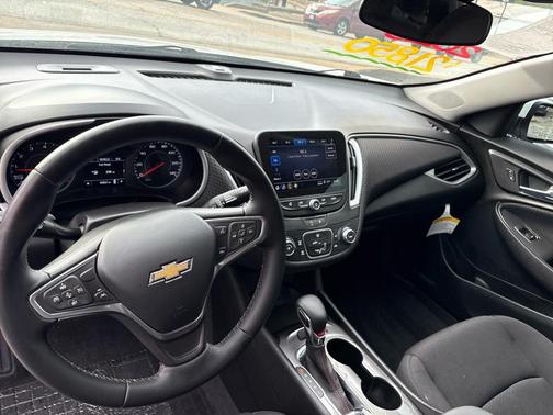 2023 Chevrolet Malibu FWD RS
