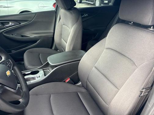 2023 Chevrolet Malibu FWD RS