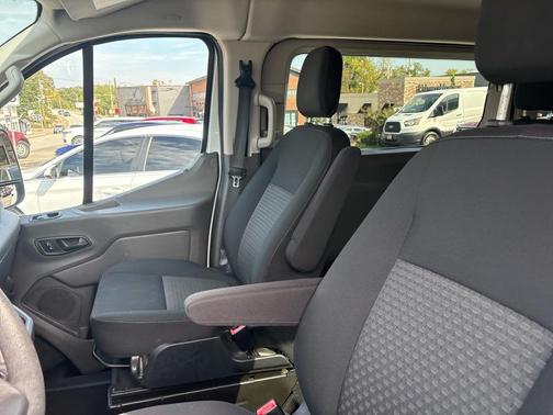 2020 Ford Transit-150 XL