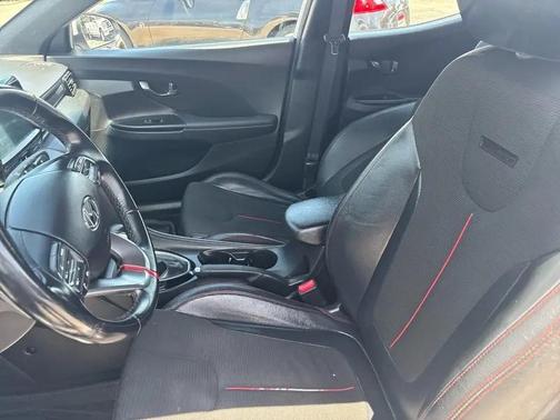 Chalk White 2019 Hyundai Veloster 2