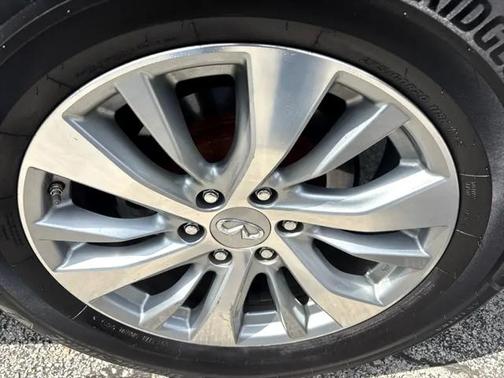 2017 INFINITI QX80 Base