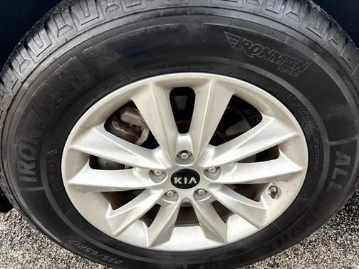2020 Kia Sorento LX