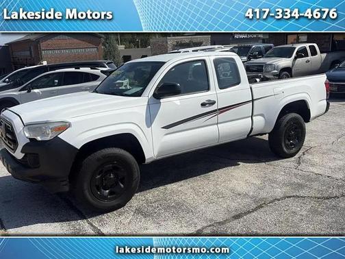Super White 2018 Toyota Tacoma SR