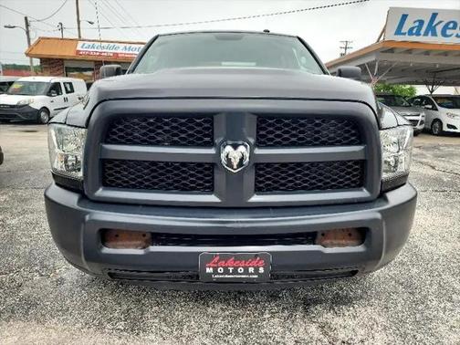 2017 RAM 2500 Tradesman Crew Cab 4x2 8' Box