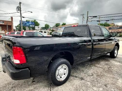 2017 RAM 2500 Tradesman Crew Cab 4x2 8' Box