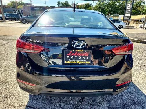 2019 Hyundai Accent SE