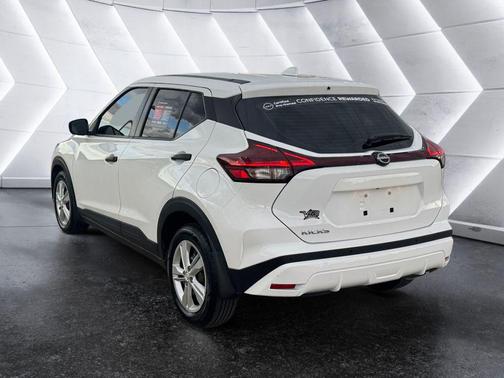 2023 Nissan Kicks S