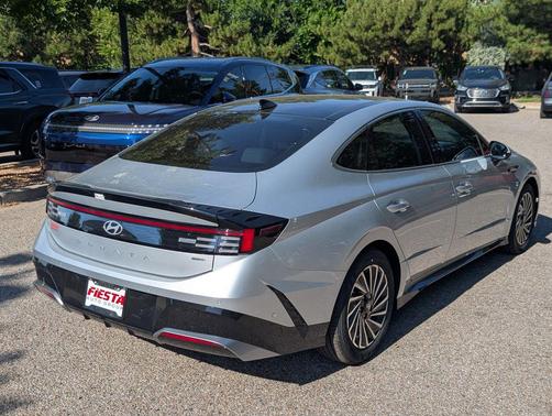 2025 Hyundai SONATA Hybrid Limited