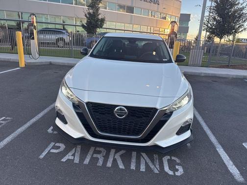 2020 Nissan Altima SR FWD