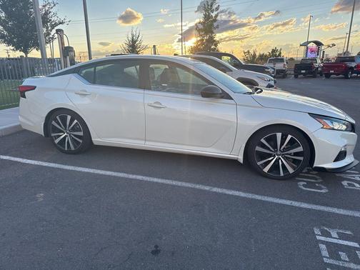 2020 Nissan Altima SR FWD