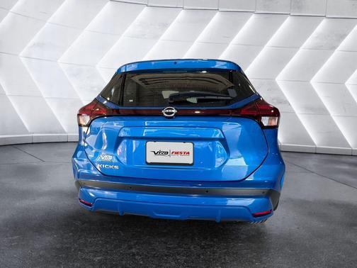 2023 Nissan Kicks S