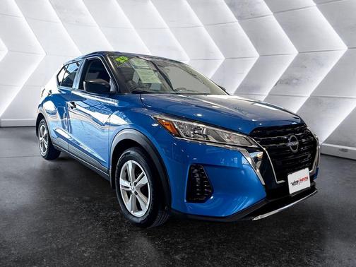 2023 Nissan Kicks S