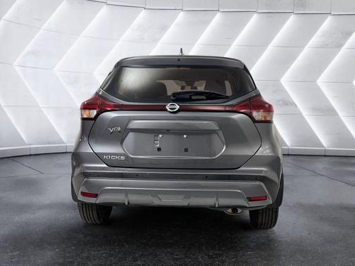 2021 Nissan Kicks S