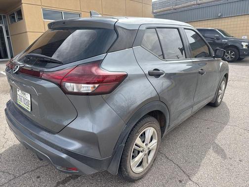 2021 Nissan Kicks S