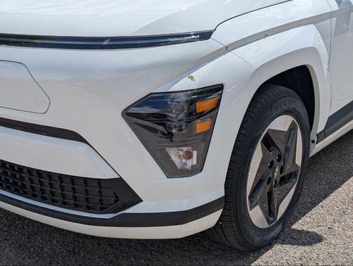 2025 Hyundai KONA EV SEL