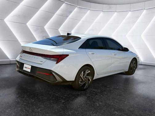 2025 Hyundai ELANTRA HEV Limited