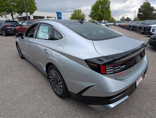 2025 Hyundai SONATA Hybrid Limited