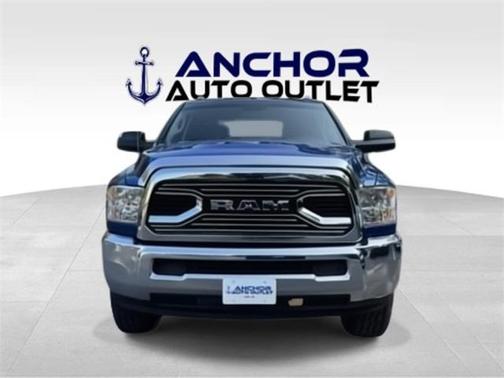 2017 RAM 2500 Tradesman Crew Cab 4x4 6'4' Box