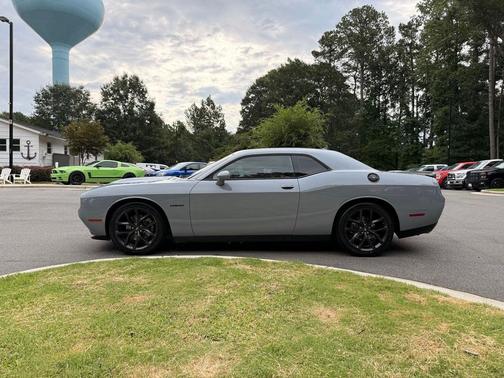 Smoke Show 2022 Dodge Challenger R/T