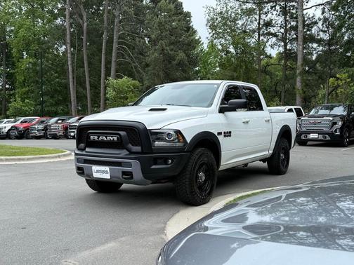 Bright White Clearcoat 2016 RAM 1500 Rebel