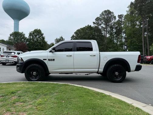 Bright White Clearcoat 2016 RAM 1500 Rebel