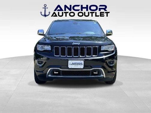 Brilliant Black Crystal Pearlcoat 2014 Jeep Grand Cherokee Overland