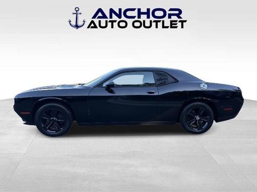 2015 Dodge Challenger SXT