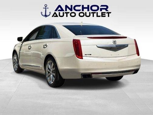 White Diamond Clearcoat 2013 Cadillac XTS Premium