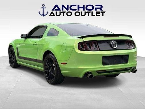 Gotta Have It Green Metallic Tri-Coat 2013 Ford Mustang V6