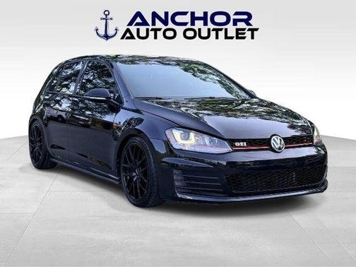 Deep Black Pearl 2015 Volkswagen Golf GTI 2.0T S 4-Door