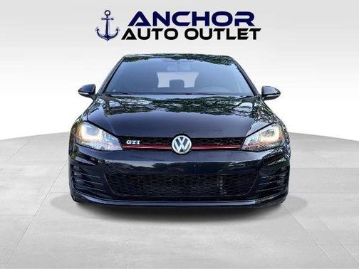 Deep Black Pearl 2015 Volkswagen Golf GTI 2.0T S 4-Door