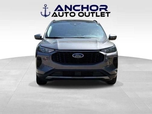 Carbonized Gray Metallic 2023 Ford Escape Active
